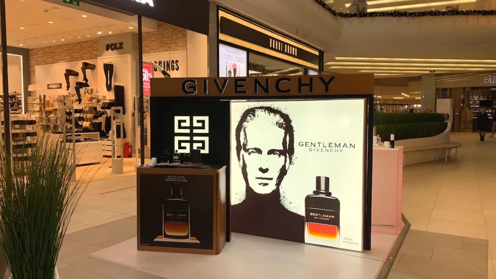 Promotional pop-up display for Givenchy perfume – produced in Texas