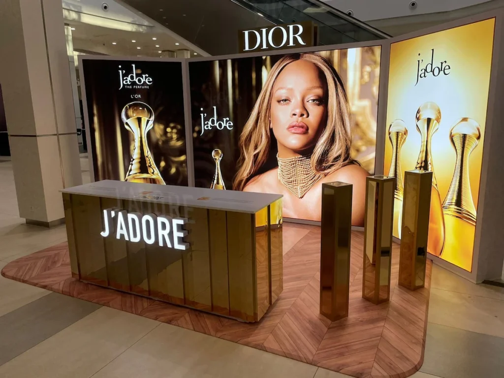Dior branded experiential display – interactive pop-up installation at U.S. shopping center
