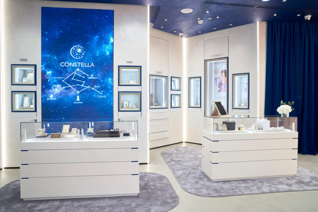 Illuminated display furniture and retail setup for Constella jewelry store in Texas