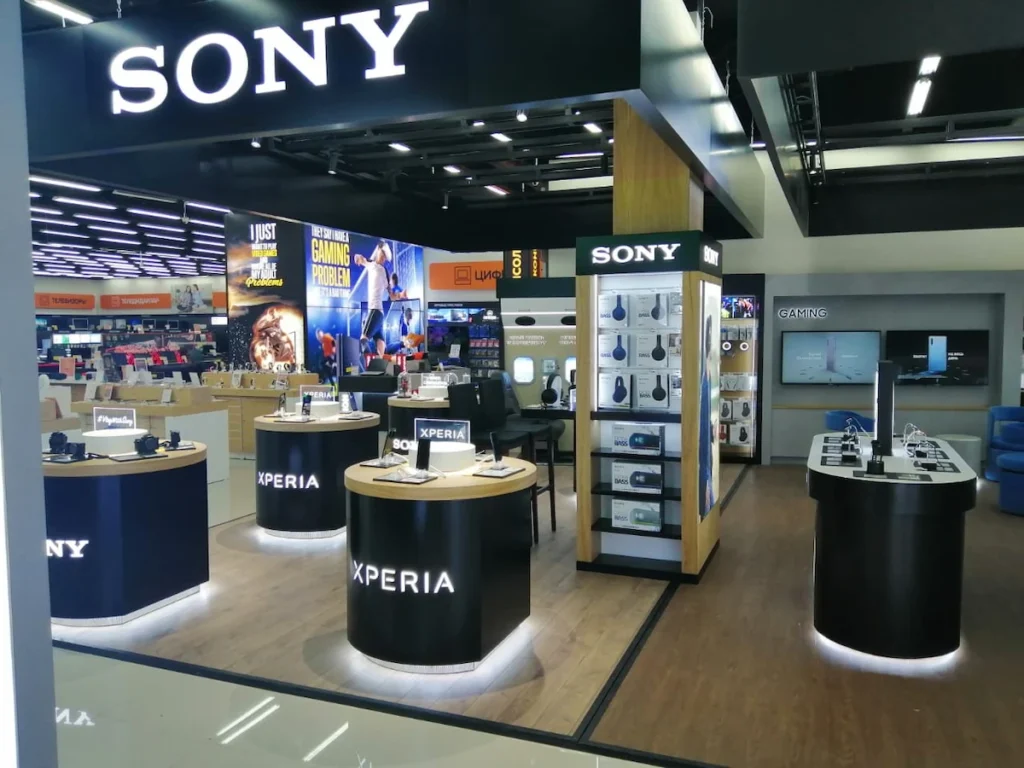 Trade show display and shop-in-shop installation for Sony